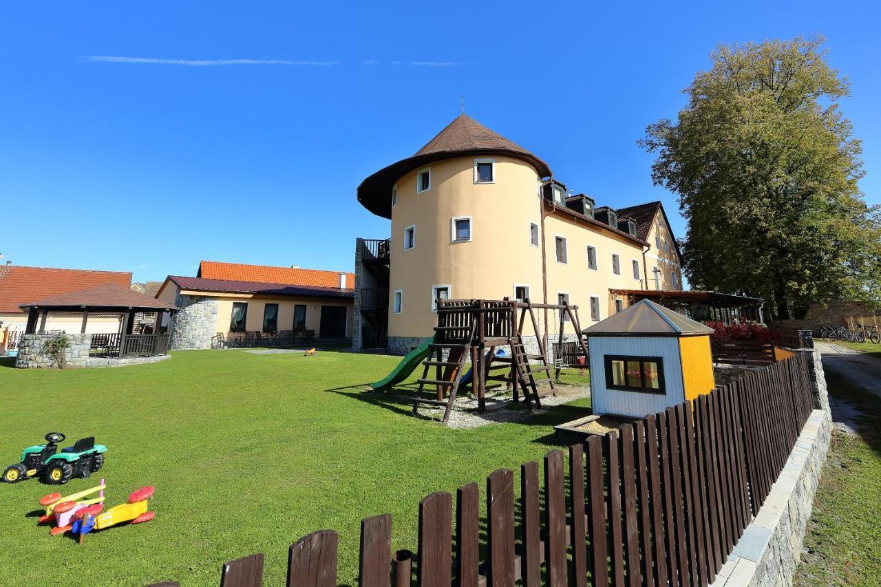 Penzion Marie - Zumberk Hotel Exterior photo